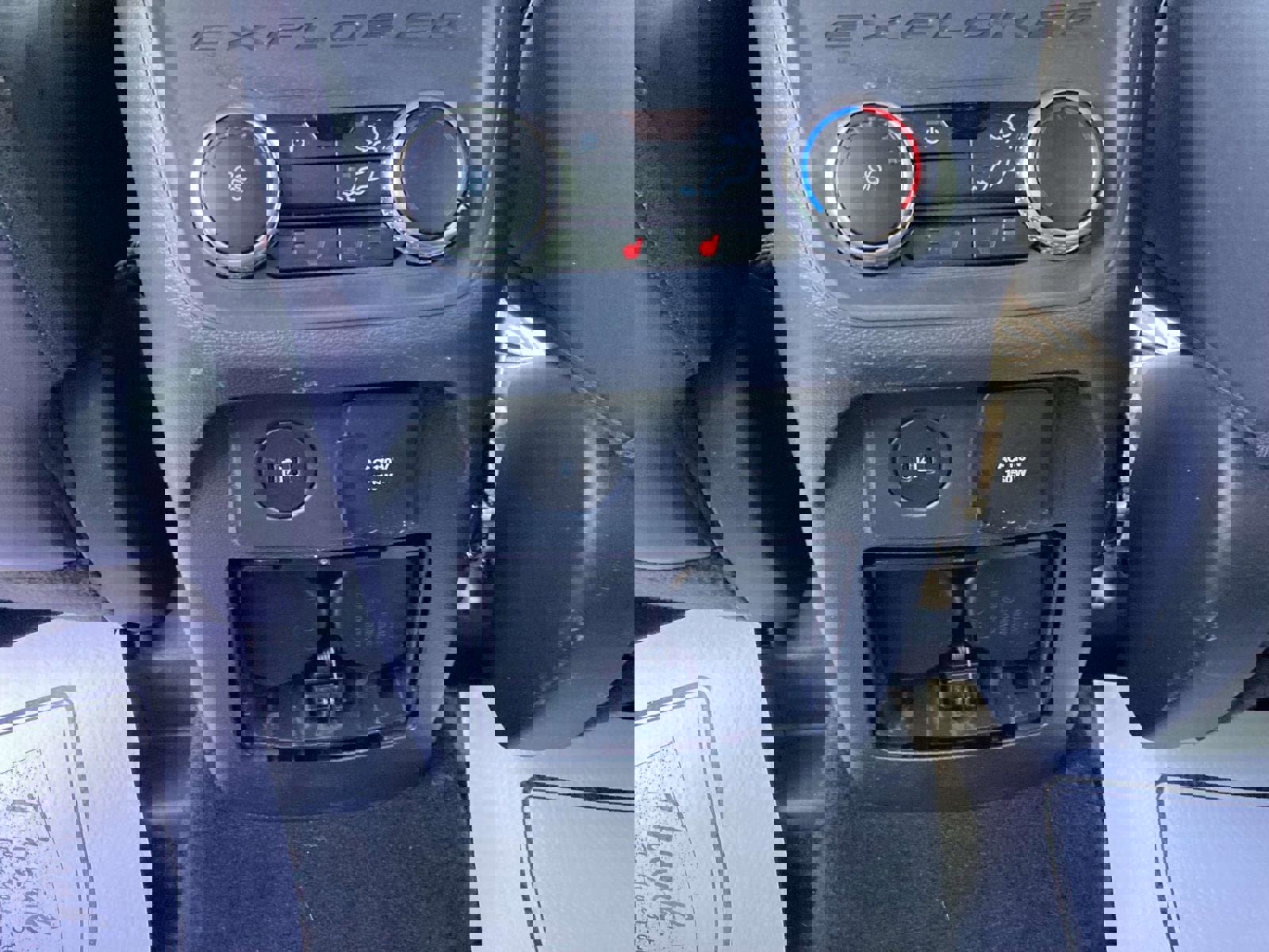 Used 2025 Ford Explorer ST-Line w/ Premium Package image 20