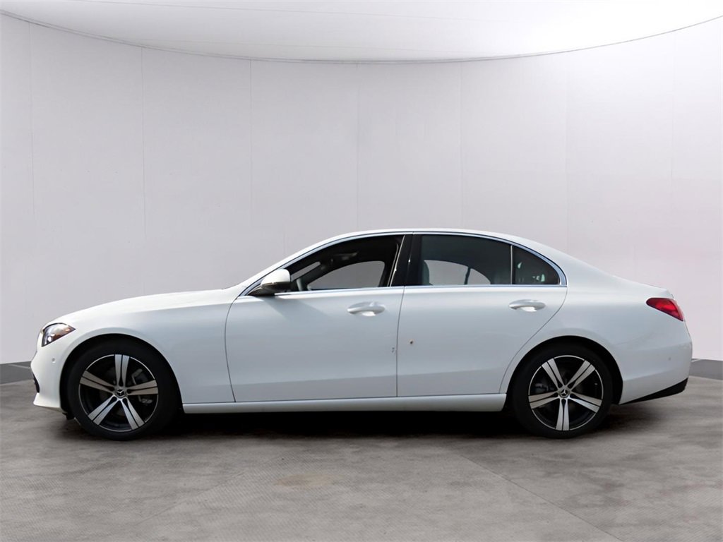 Used 2025 Mercedes-Benz C 300 4MATIC Sedan image 5