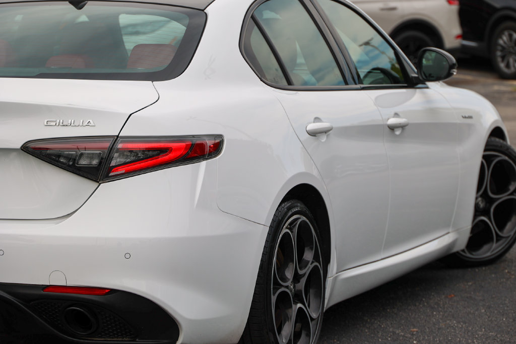 Used 2024 Alfa Romeo Giulia Veloce RWD image 29