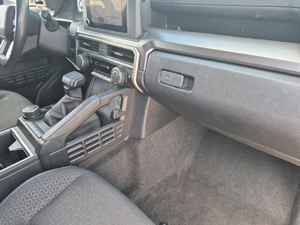 Certified 2025 Toyota 4Runner SR5 AWD/4WD image 16