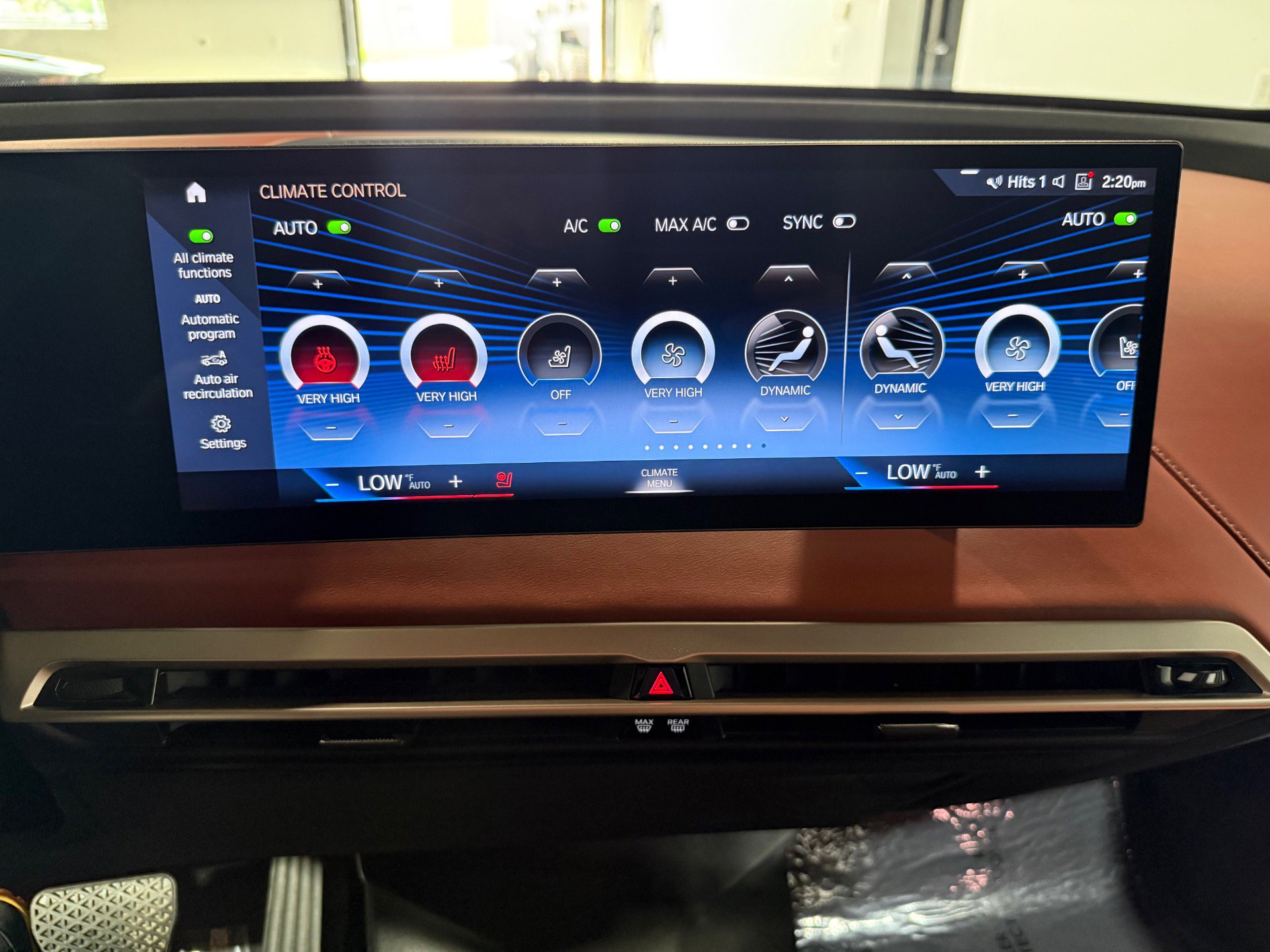 Used 2023 BMW iX xDrive50 w/ Sport Package AWD/4WD image 37