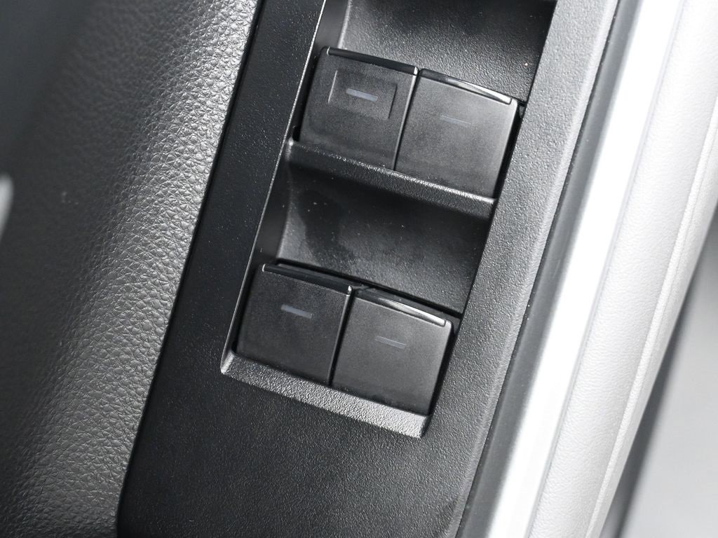 Used 2021 Toyota Highlander XLE image 14