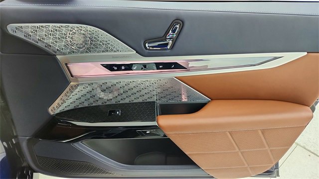 Used 2023 BMW i7 xDrive60 image 24