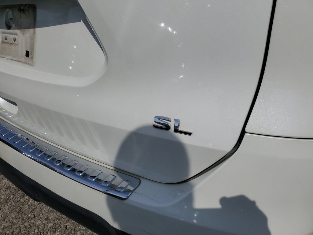 Certified 2016 Nissan Rogue SL w/ SL Premium Package FWD image 19