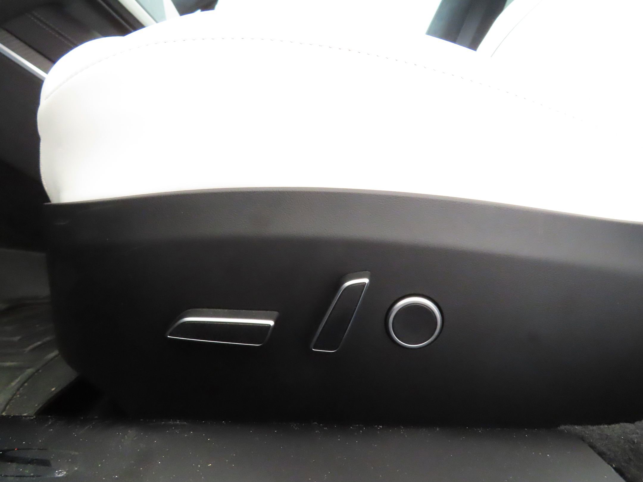 Used 2021 Tesla Model S Plaid AWD/4WD image 11