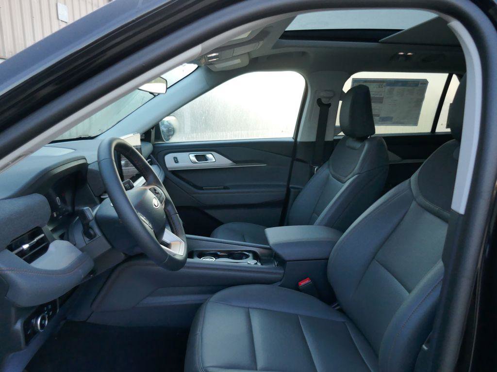 New 2026 Ford Explorer Active image 17