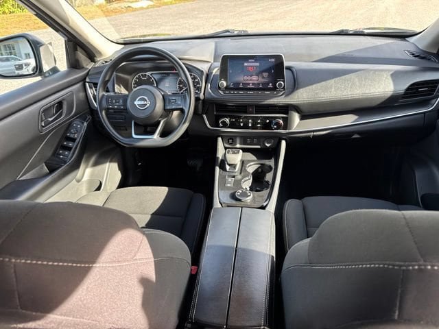 Used 2024 Nissan Rogue S AWD/4WD image 34