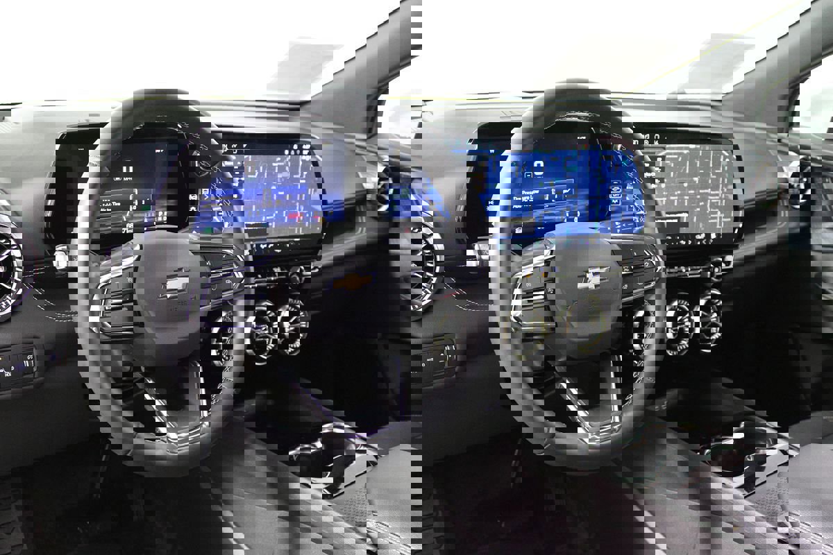 Used 2024 Chevrolet Blazer EV LT image 7