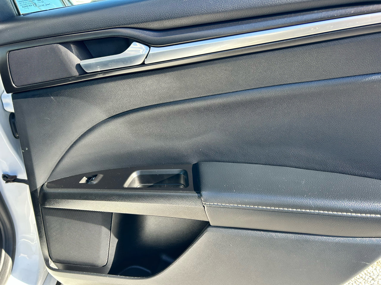 Used 2020 Ford Fusion Titanium image 13