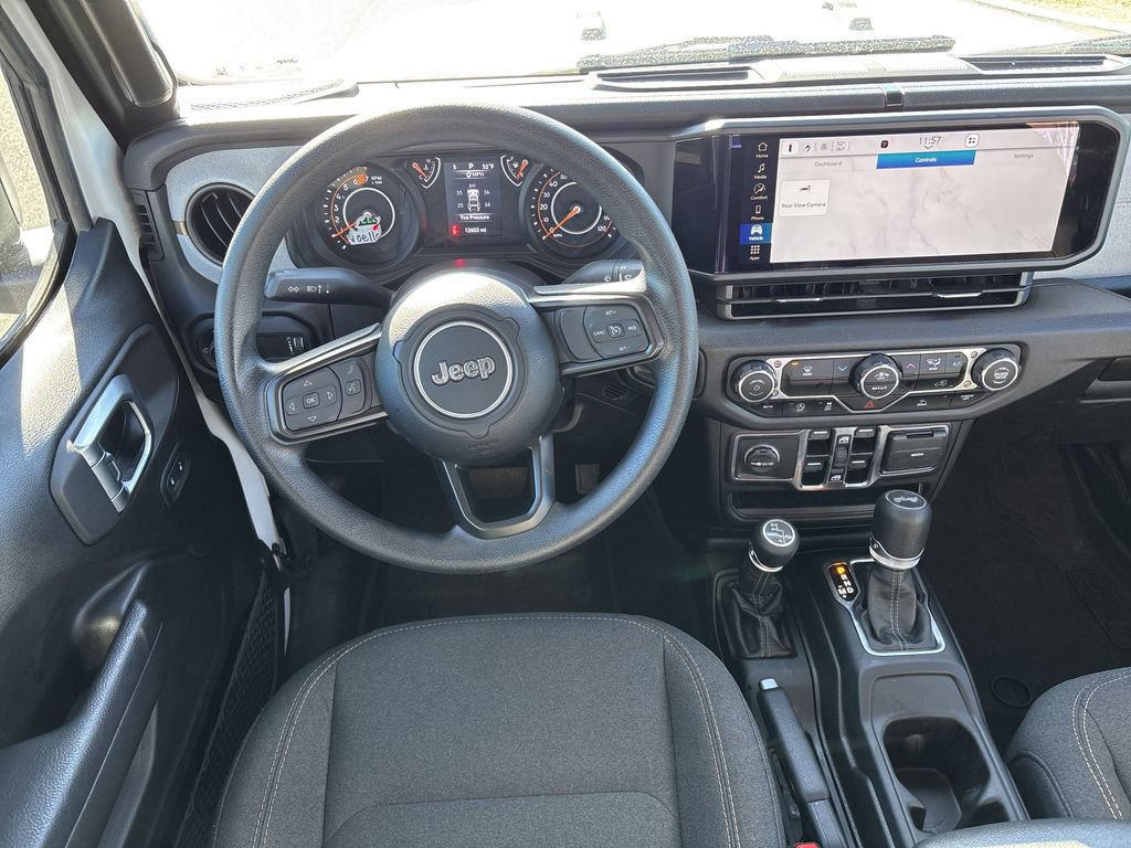 Used 2025 Jeep Wrangler Sport image 23