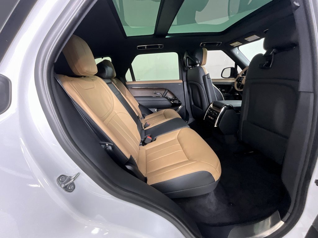 Certified 2024 Land Rover Range Rover Sport Dynamic SE image 23