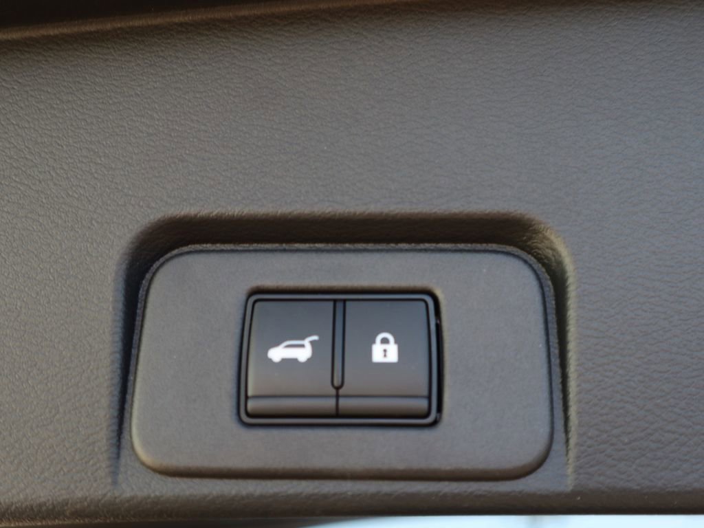 Certified 2025 Nissan Rogue SV w/ SV Premium Package image 29