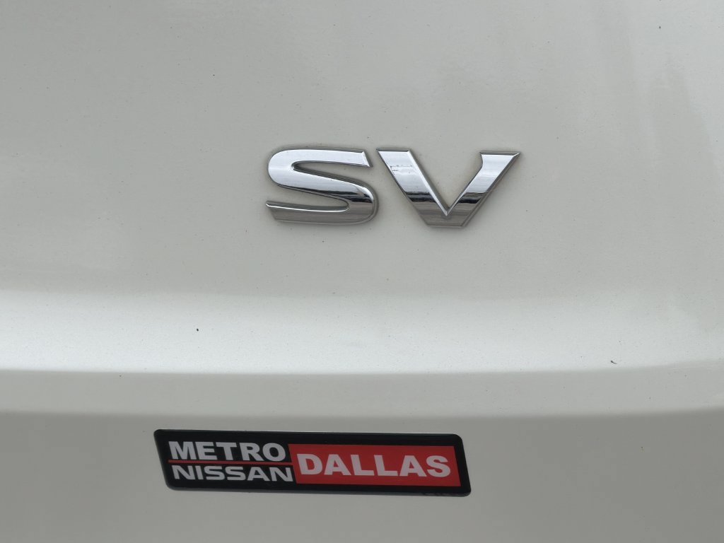 Used 2023 Nissan Rogue SV FWD image 9
