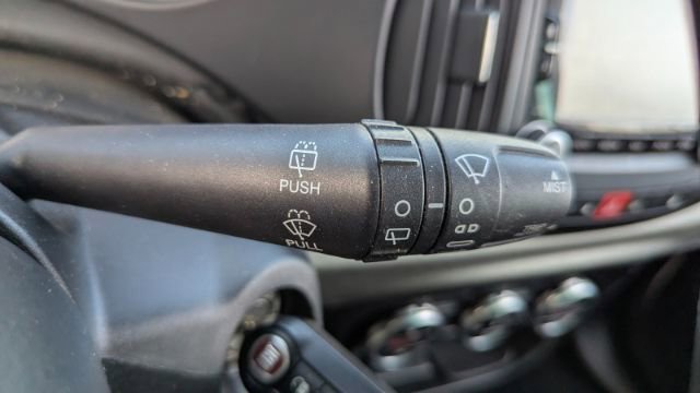 Used 2014 FIAT 500L Trekking w/ Popular Equipment Group image 27