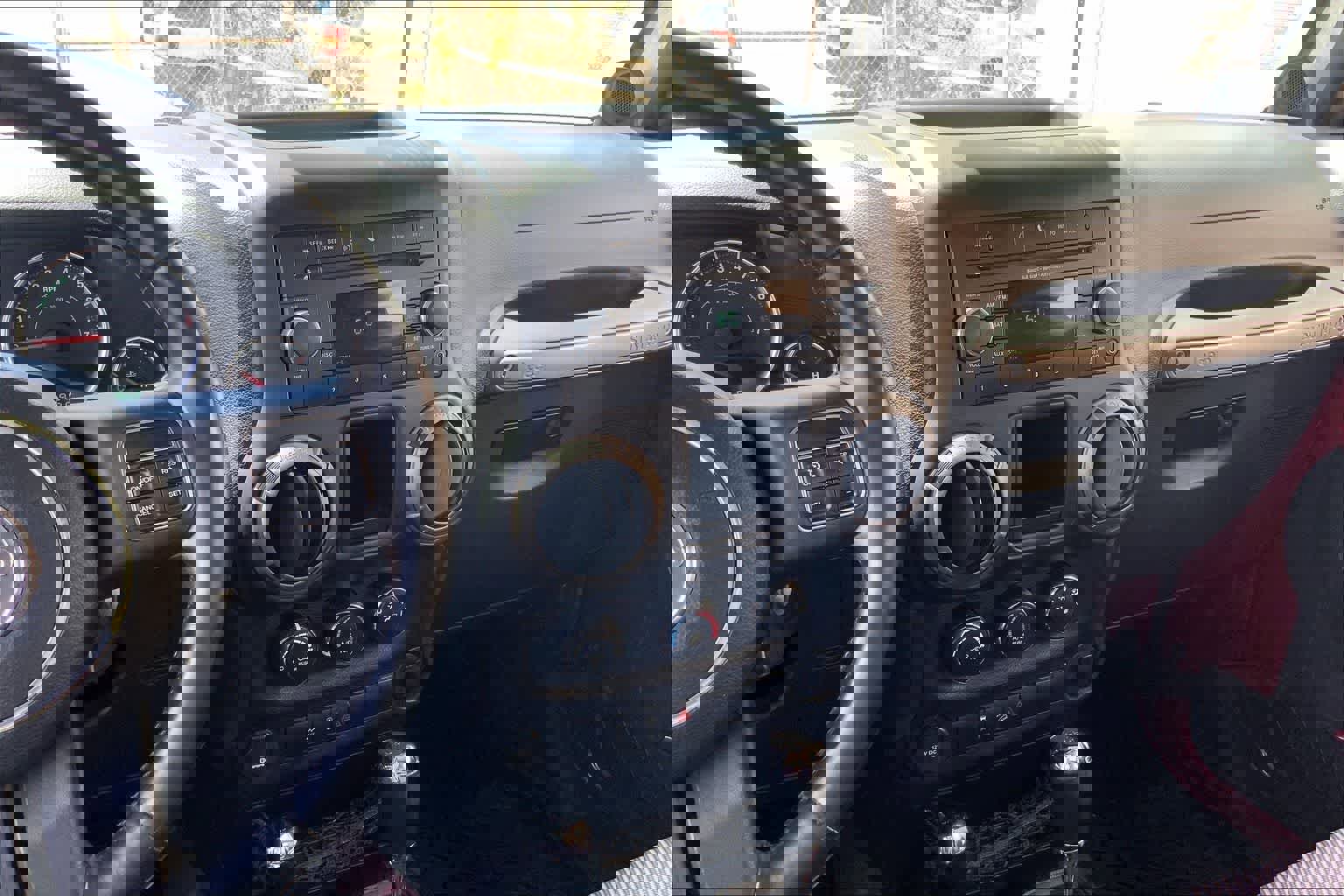 Used 2012 Jeep Wrangler Unlimited Sport w/ Connectivity Group AWD/4WD image 15