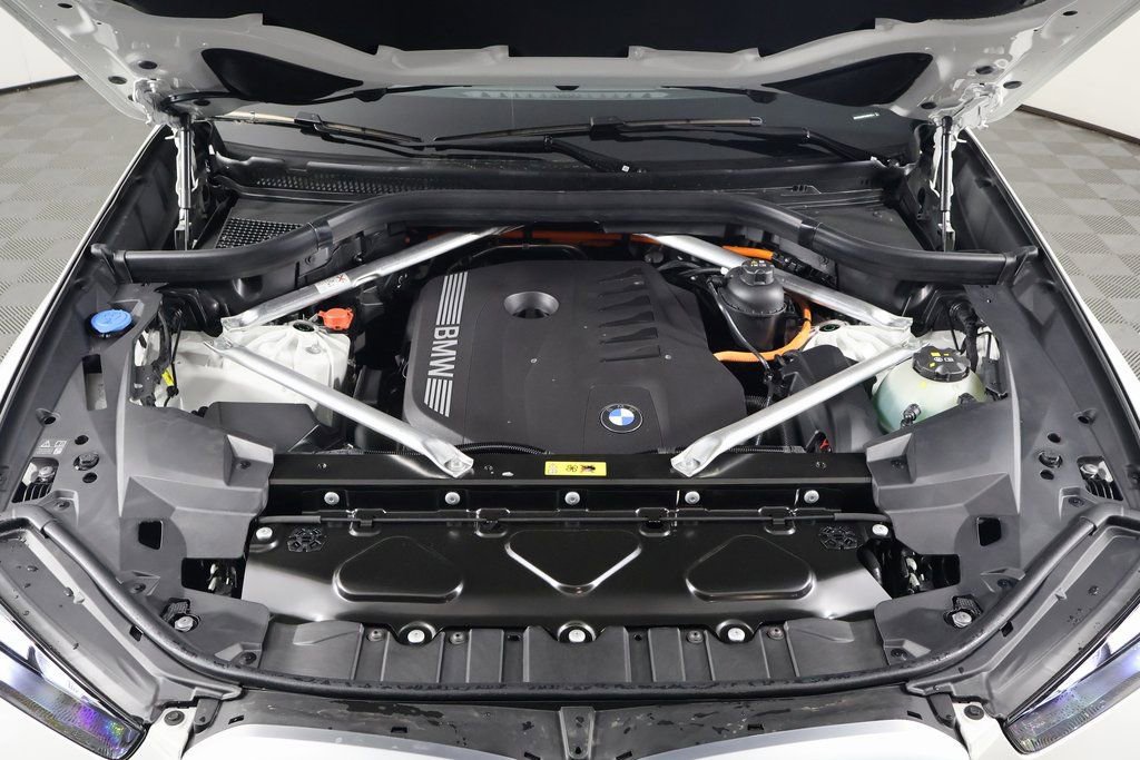New 2026 BMW X5 xDrive50e w/ Climate Comfort Package image 9