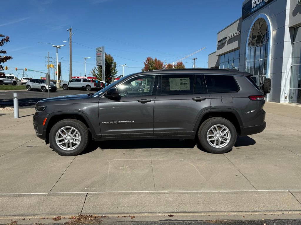 New 2025 Jeep Grand Cherokee L Laredo w/ Luxury Tech Group I image 11