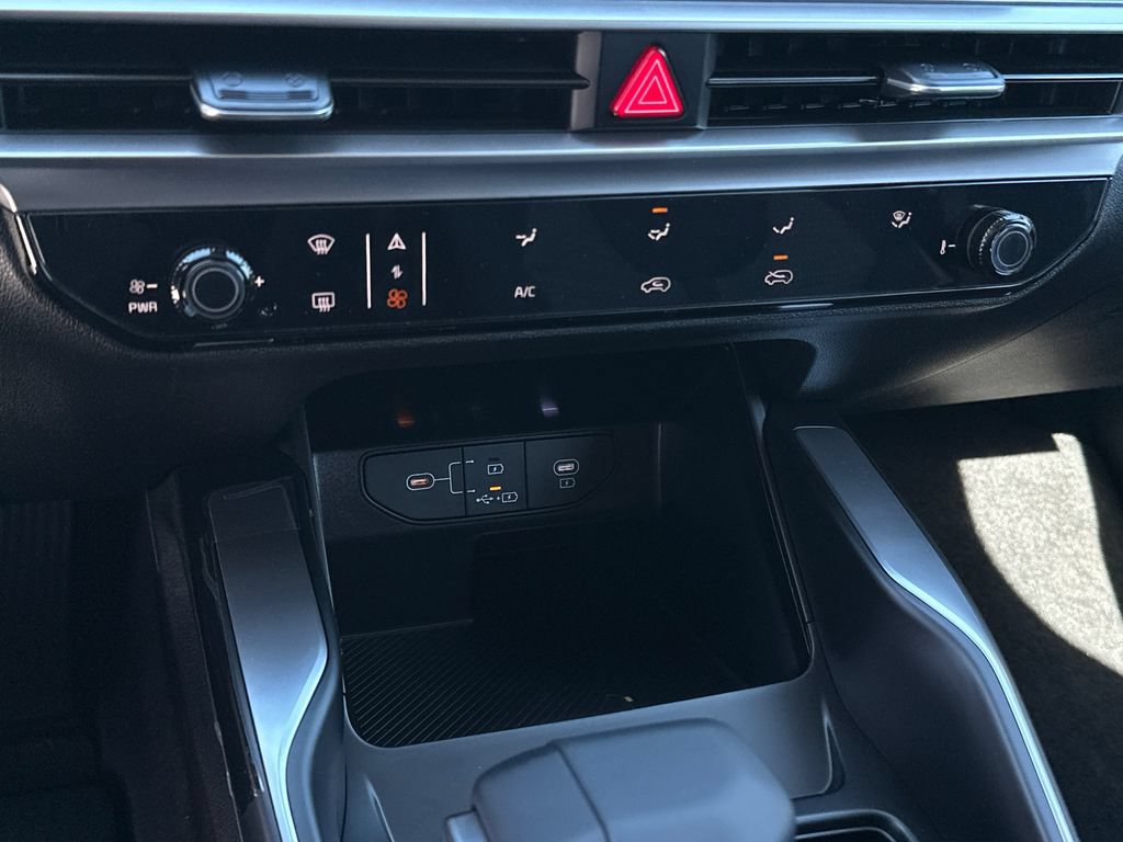 New 2026 Kia Sorento LX FWD image 21