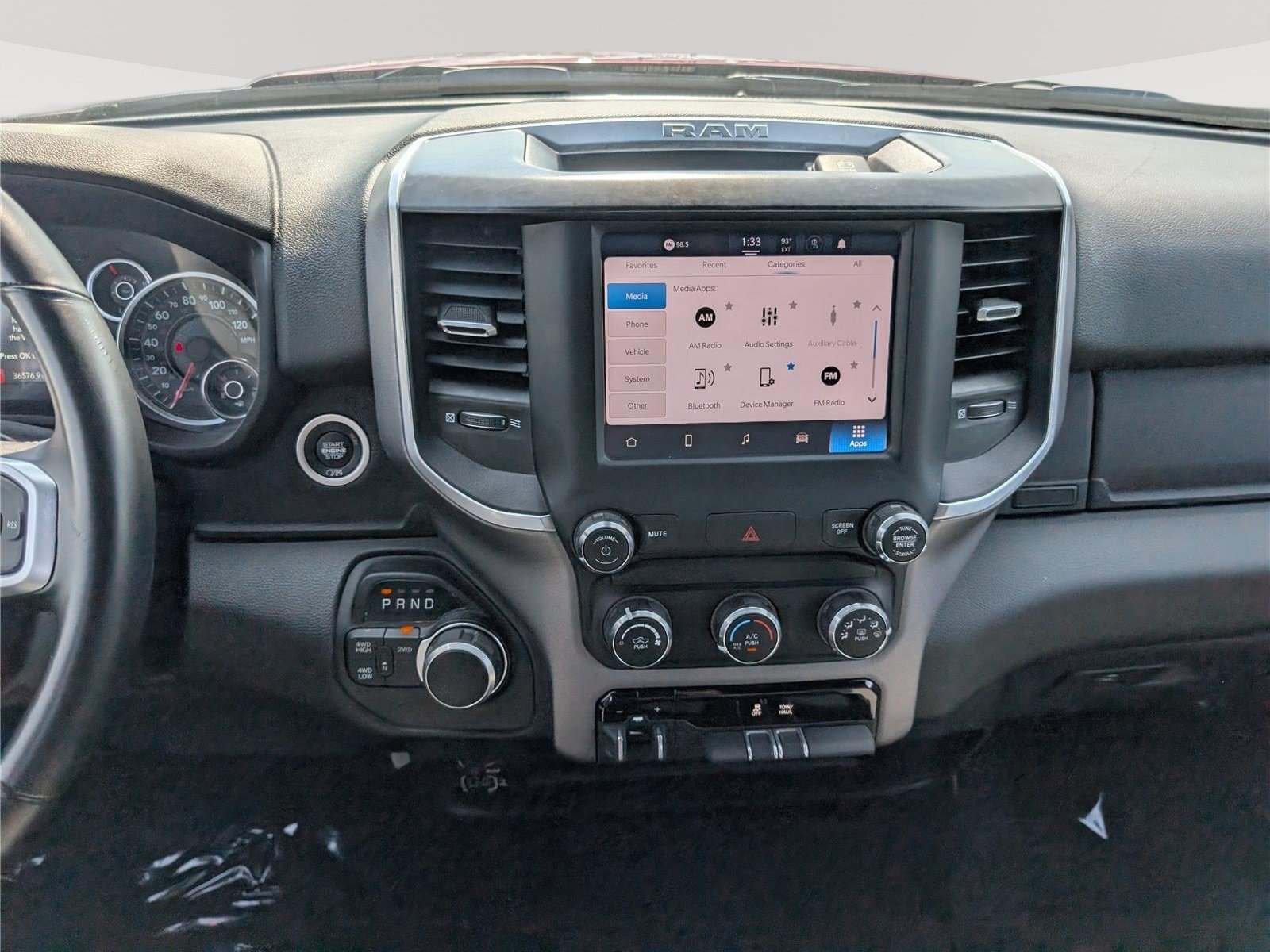 Used 2024 RAM 2500 Big Horn AWD/4WD image 17