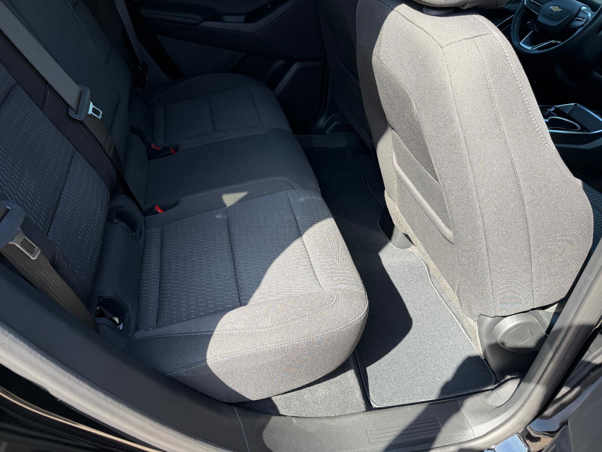 Used 2025 Chevrolet Equinox LT image 26