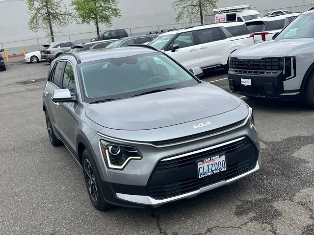 Used 2024 Kia Niro EX FWD image 7