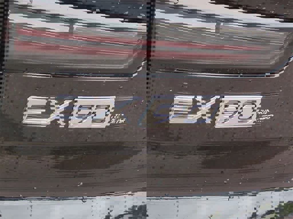 New 2025 Volvo EX90 Ultra image 12