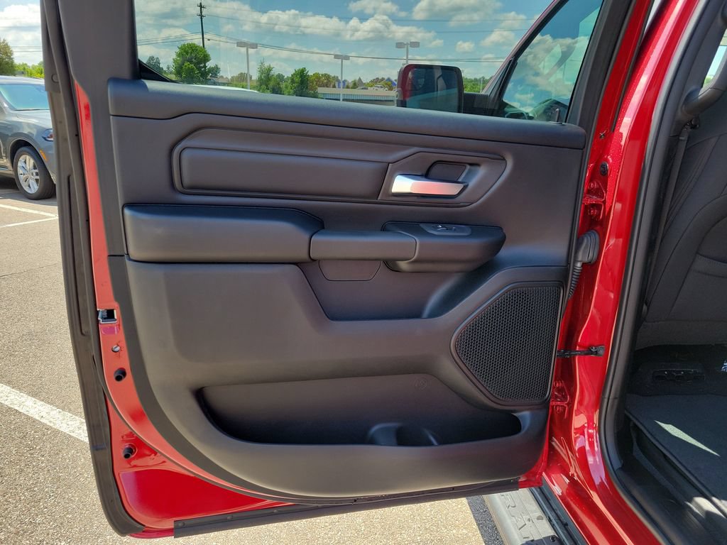 New 2026 RAM 1500 Express AWD/4WD image 10