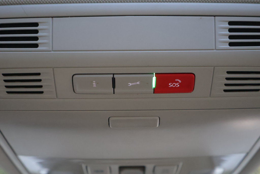 Used 2024 Volkswagen Jetta SE FWD image 25