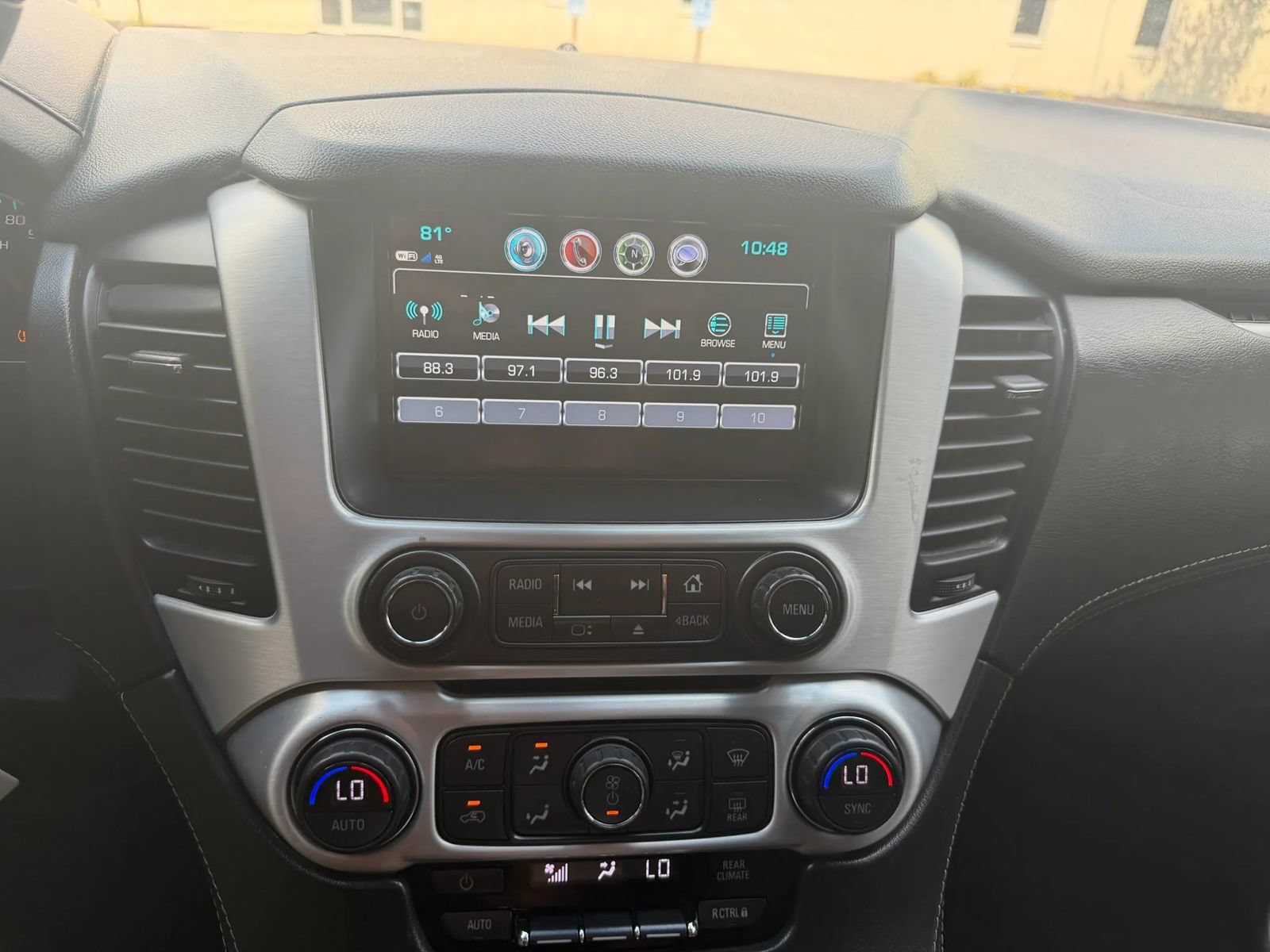 Used 2020 GMC Yukon SLE w/ SLE Value Package RWD image 14