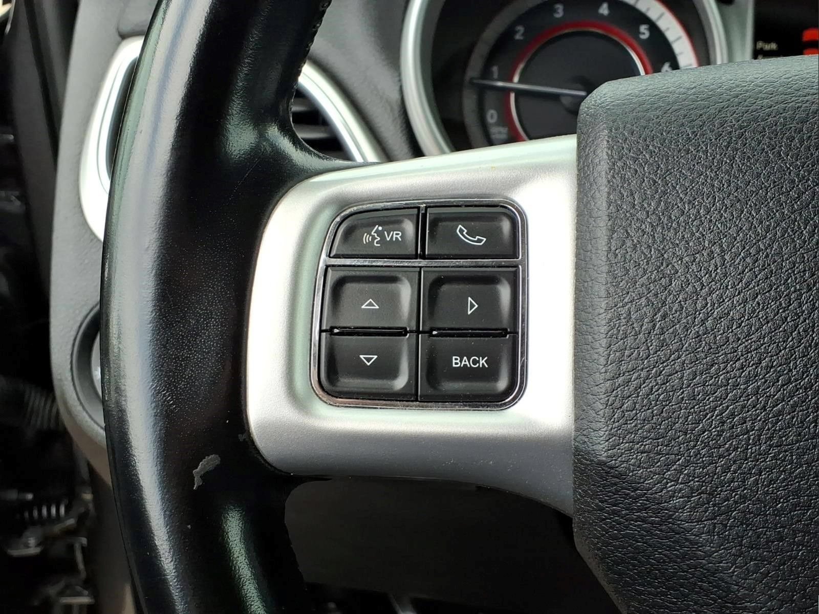 Used 2020 Dodge Journey SE w/ SE Popular Equipment Group FWD image 24