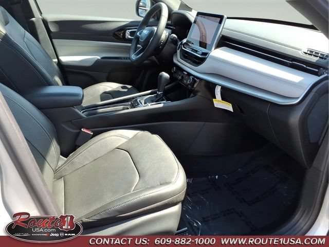 Used 2025 Jeep Compass Limited w/ Elite Group AWD/4WD image 31