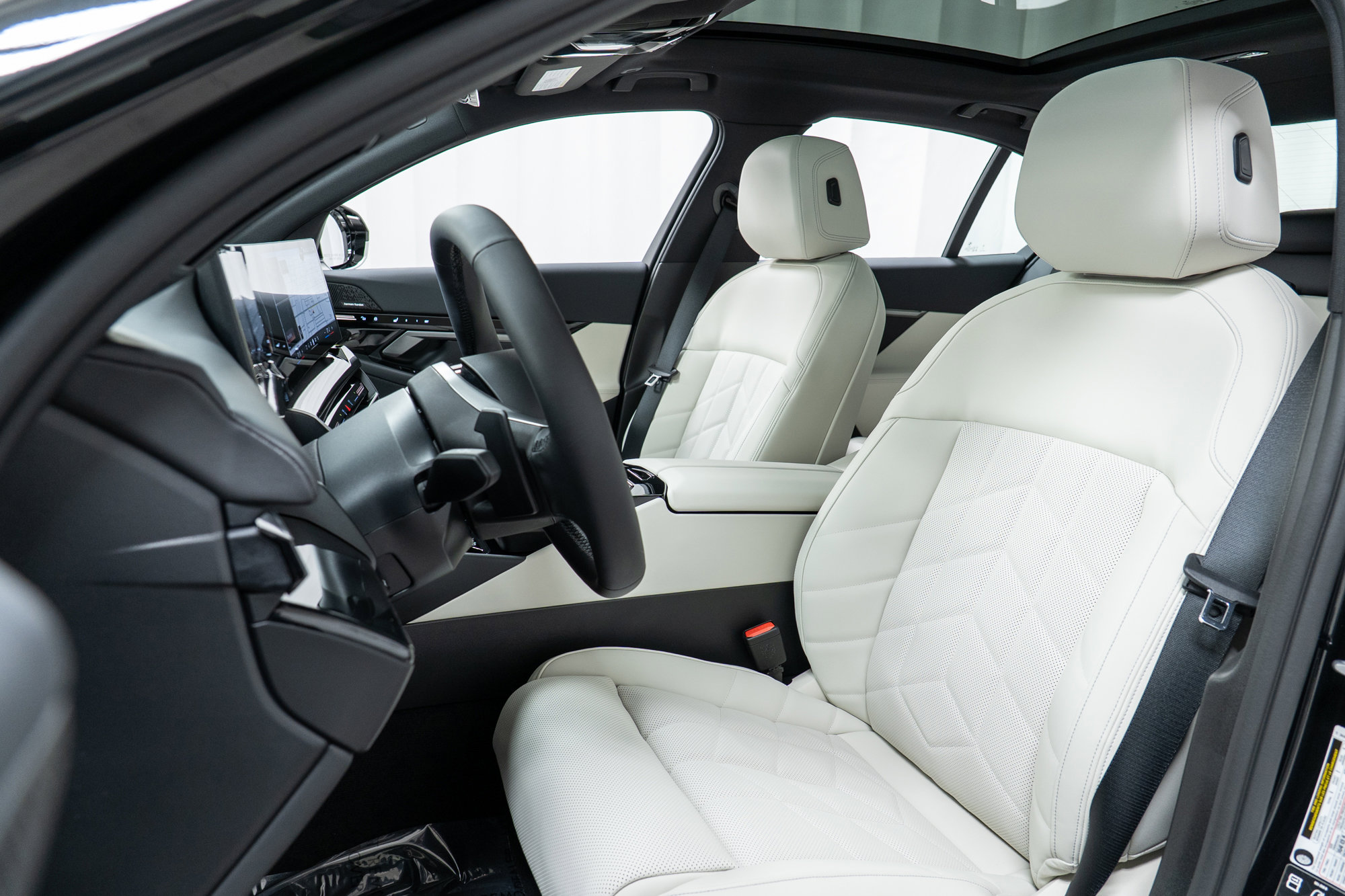 New 2026 BMW 530i xDrive w/ Premium Package image 13