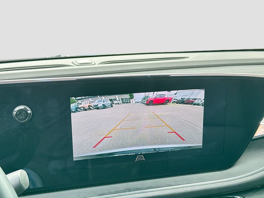 Used 2025 Buick Envista Sport Touring w/ Convenience II Package FWD image 16