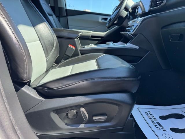 Used 2023 Ford Explorer XLT w/ Equipment Group 202A image 38
