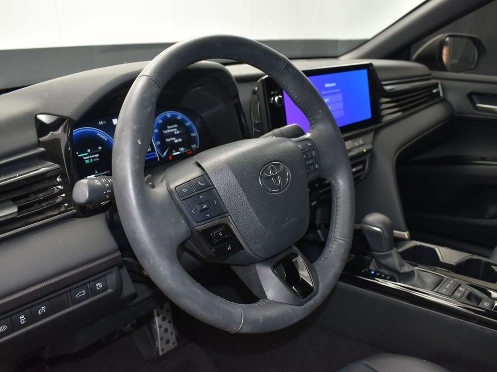 Used 2025 Toyota Camry XSE image 12