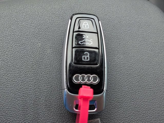Used 2021 Audi Q7 3.0T Premium AWD/4WD image 38