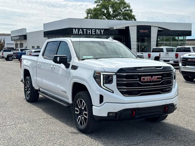 Used 2025 GMC Sierra 1500 AT4 w/ AT4 Premium Package AWD/4WD image 8