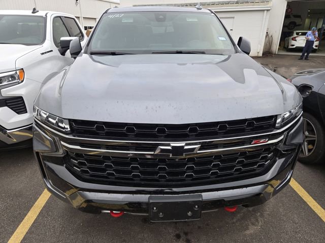 Used 2022 Chevrolet Tahoe Z71 w/ Luxury Package AWD/4WD image 2