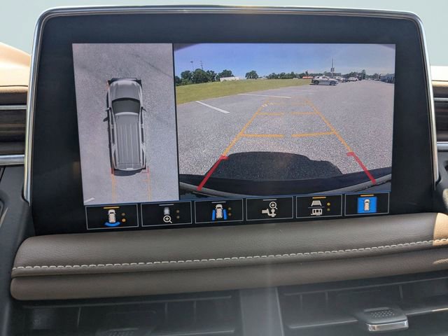 Used 2021 Chevrolet Suburban High Country w/ Premium Package image 21