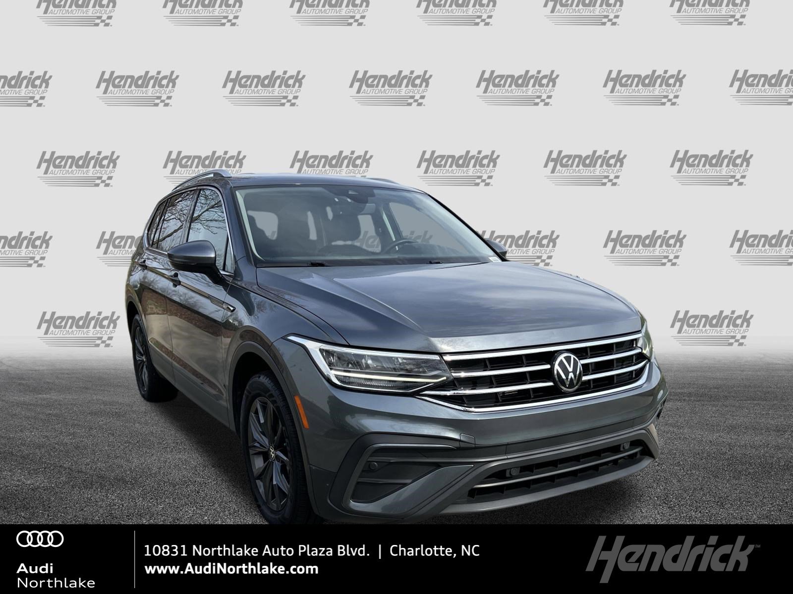 Used 2022 Volkswagen Tiguan SE image 1
