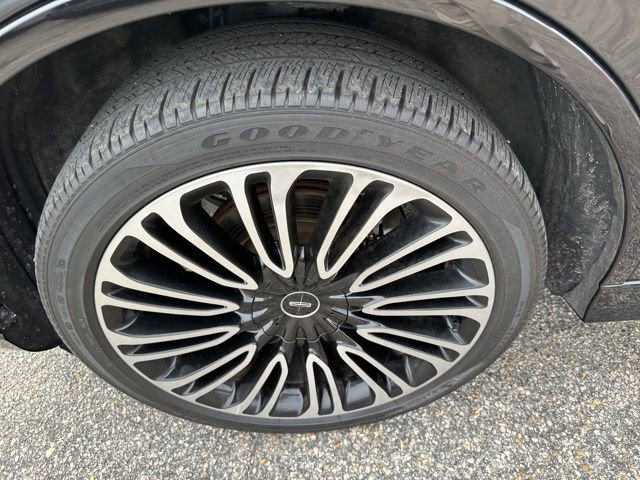 Used 2022 Lincoln Aviator Black Label w/ Dynamic Handling Package image 12