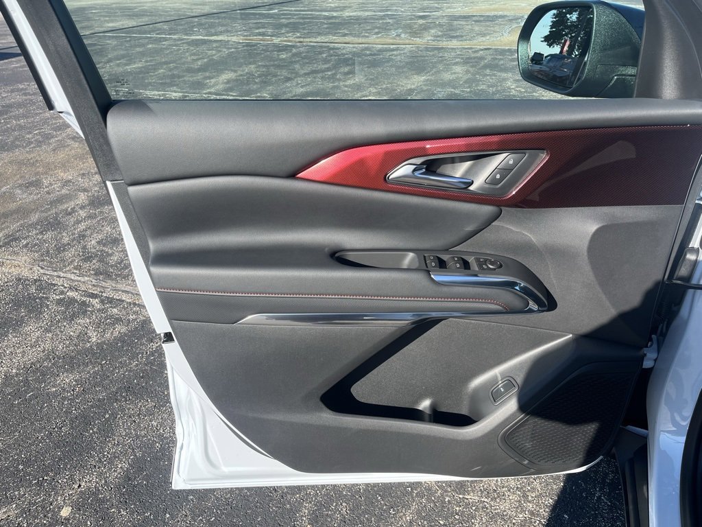 New 2026 Chevrolet Traverse Z71 w/ Driver Confidence Package image 9