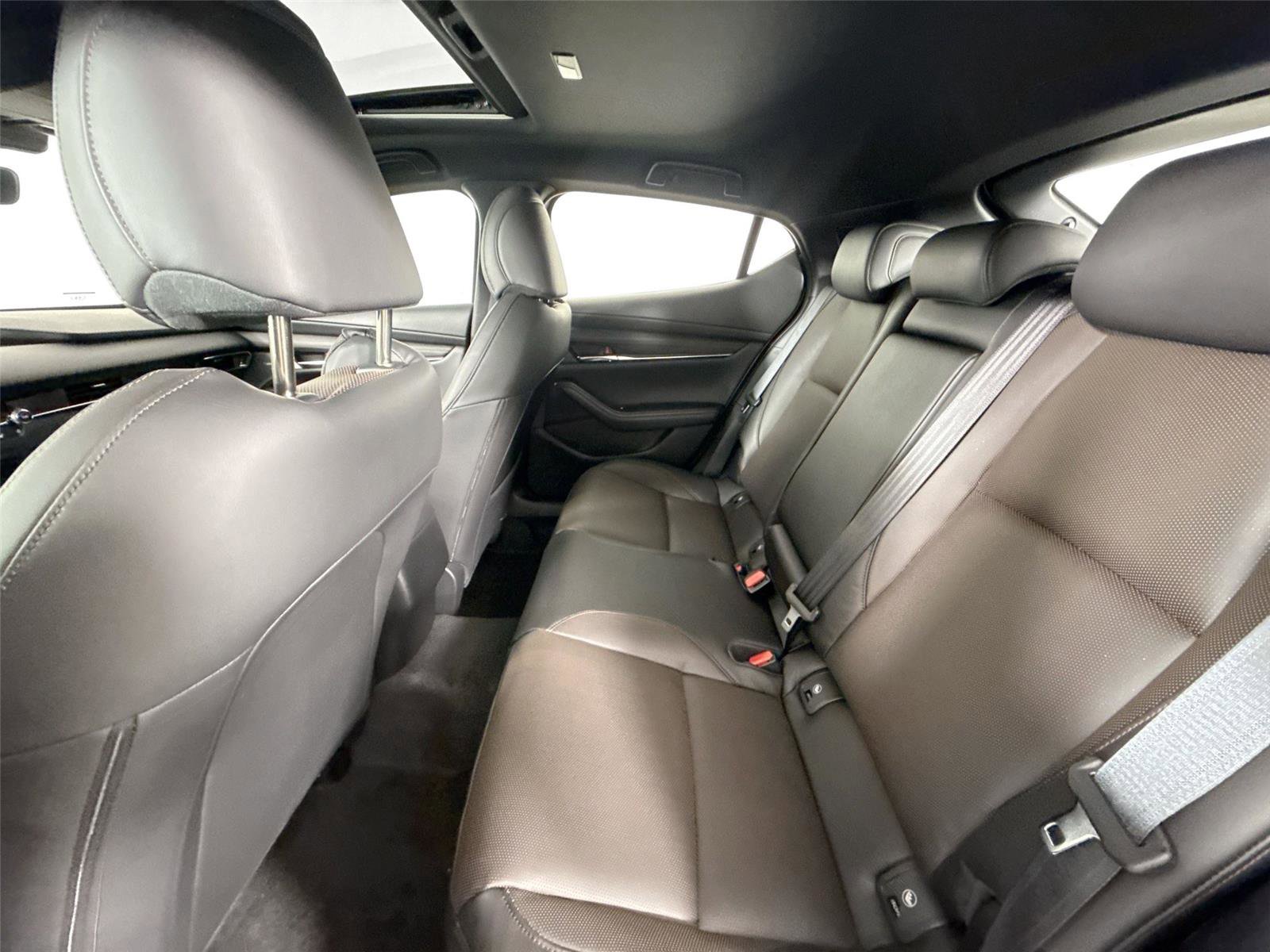 New 2026 MAZDA MAZDA3 2.5 S Hatchback w/ Premium Pkg image 32