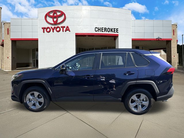 Used 2025 Toyota RAV4 XLE AWD/4WD image 8