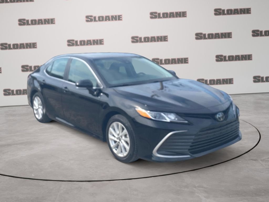 Used 2024 Toyota Camry LE FWD image 7