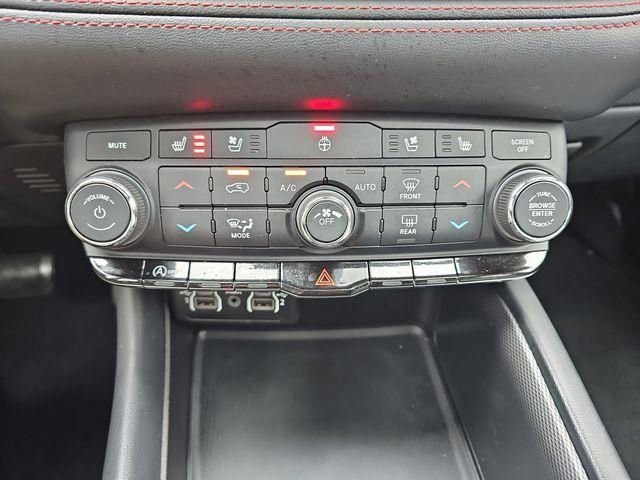 Used 2024 Dodge Durango GT image 39