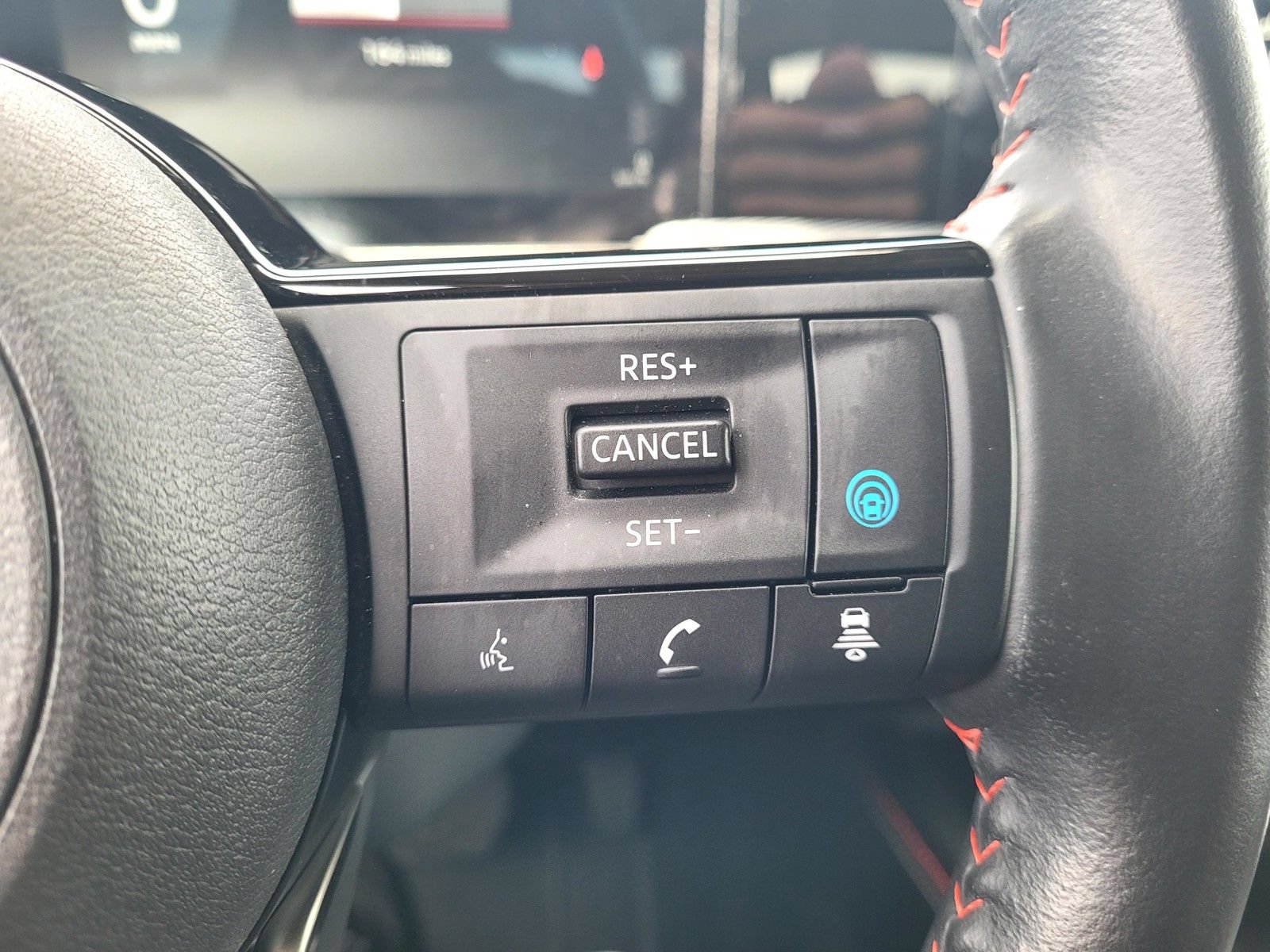 Used 2025 Nissan Kicks SR FWD image 30