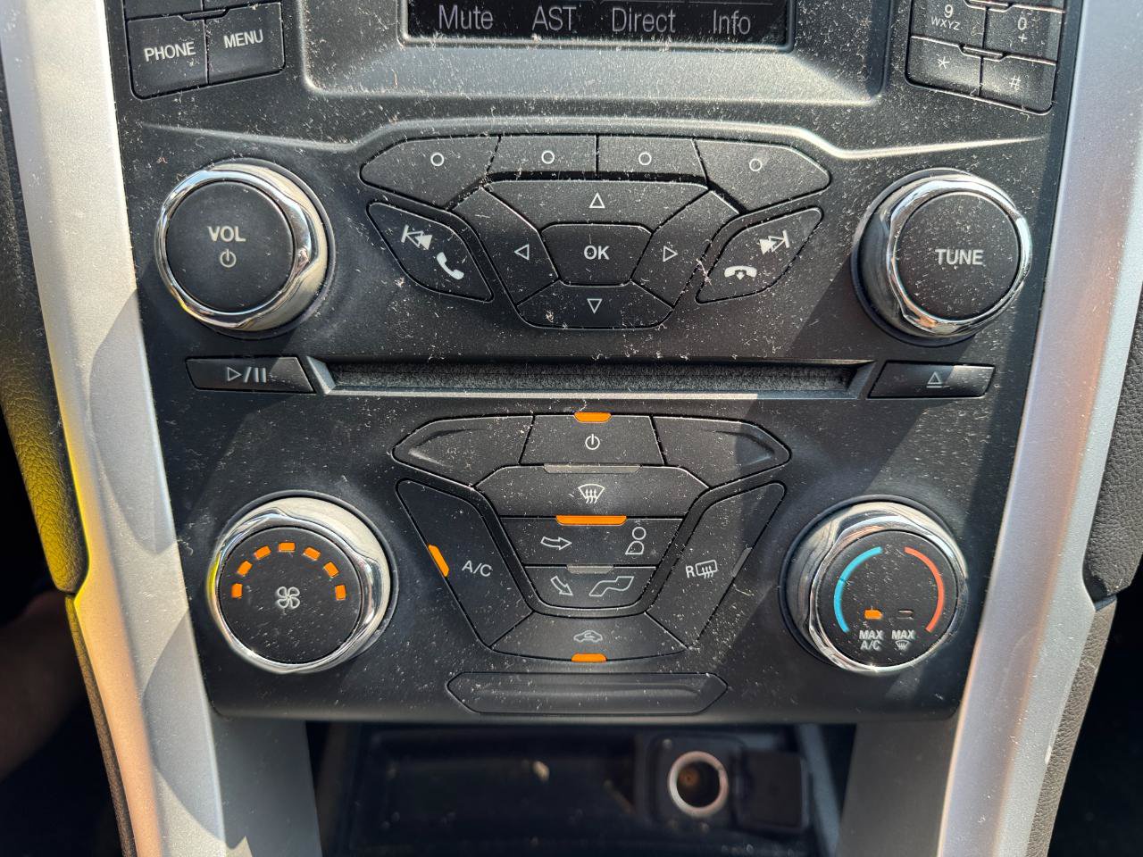 Used 2013 Ford Fusion SE FWD image 26