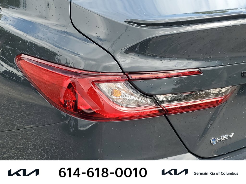 Used 2026 Toyota Camry SE FWD image 15