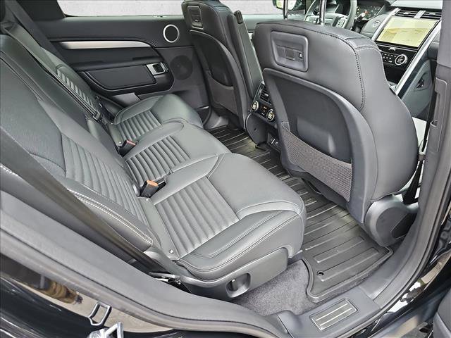Certified 2024 Land Rover Discovery Dynamic SE image 6